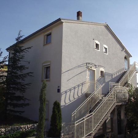 Apartments With A Parking Space Novi Vinodolski - 15823 Buitenkant foto